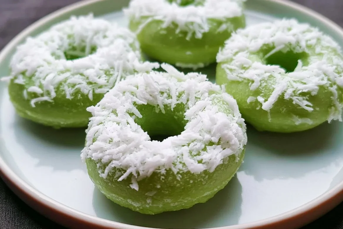 Pandan Mochi Donuts, a delicious fusion of mochi and donut flavors