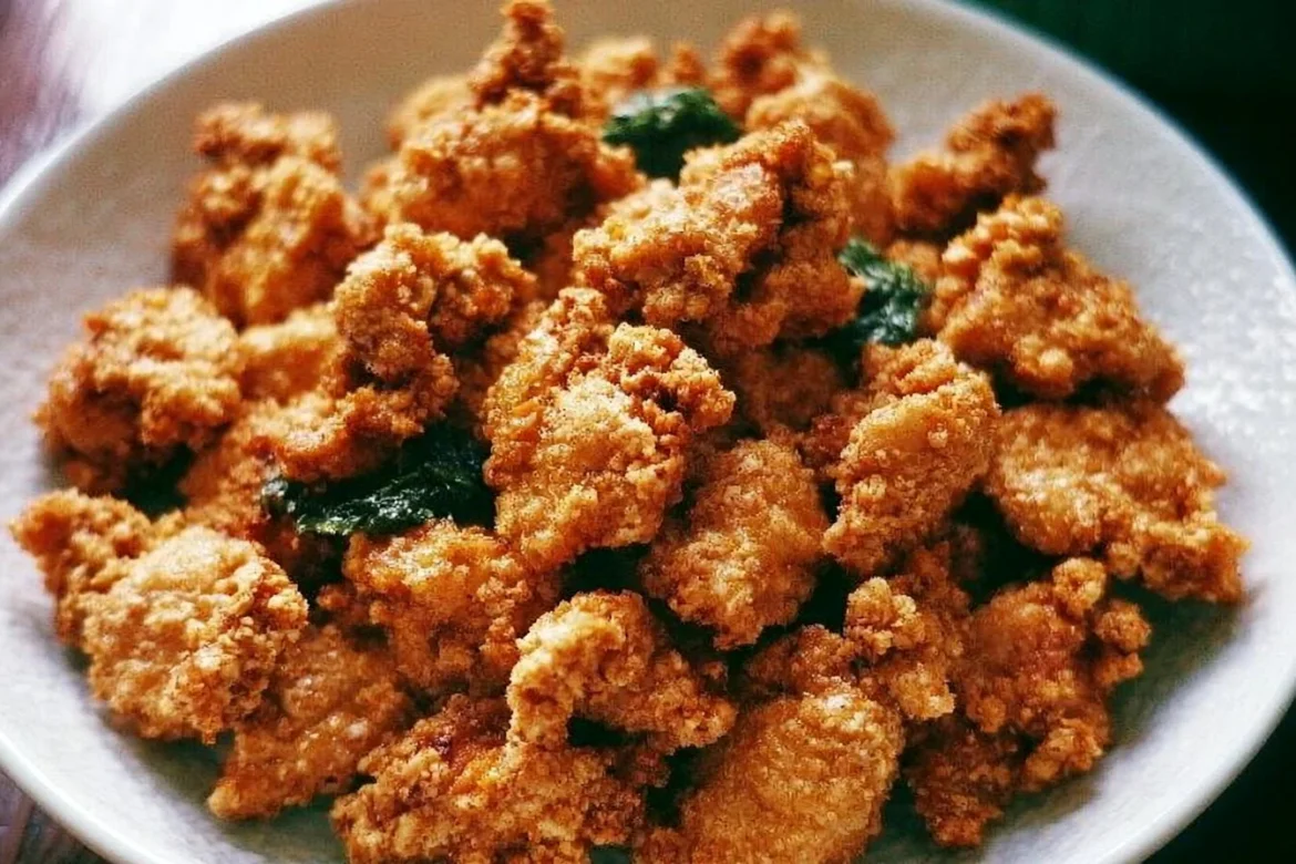 Delicious Taiwanese Popcorn Chicken served with dipping sauce